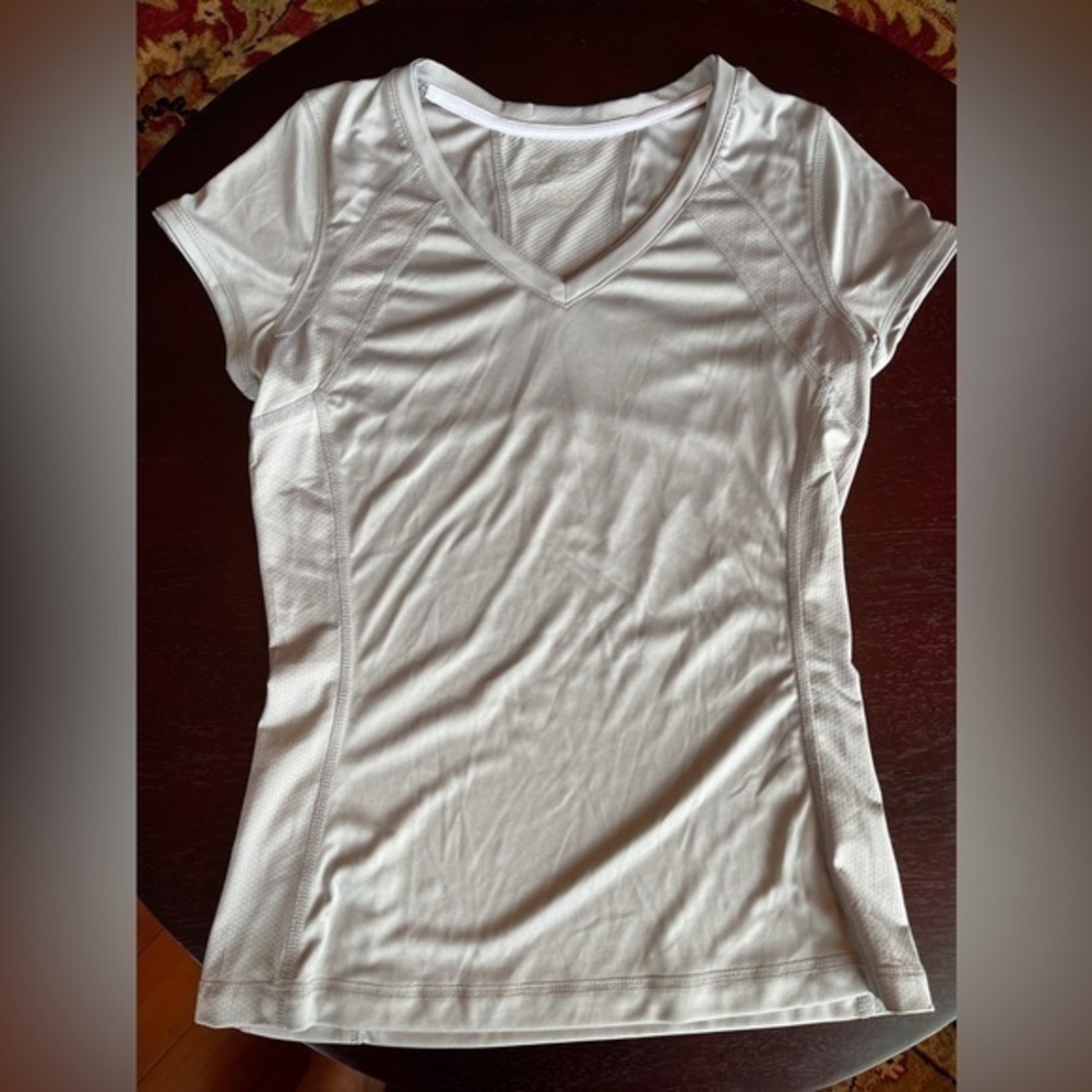 Tek Gear Gray Short Sleeve Tee Size Small